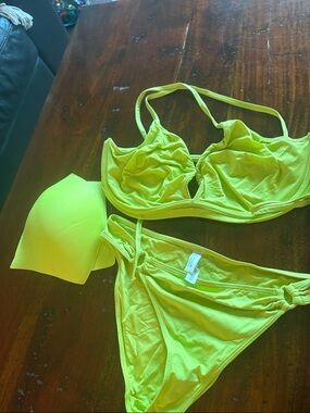 Neon Yellow Women's Bikini Set - Bright Two-Piece Swimwear